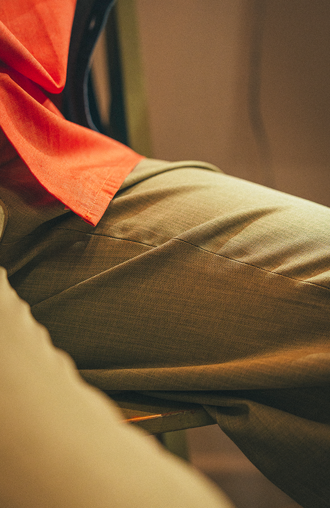 La routine - Le pantalon vert clair