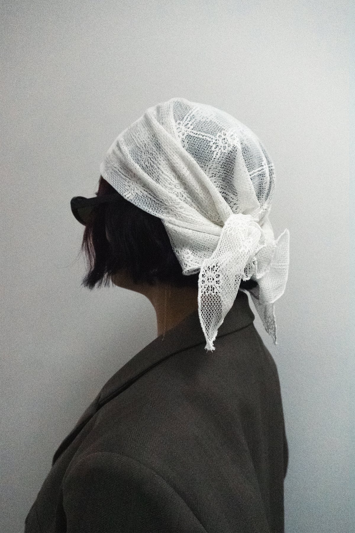 Flore - Le foulard en dentelle